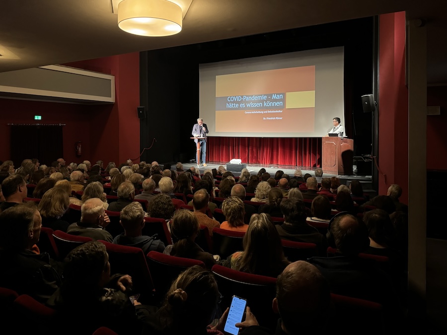 Vortrag von Dr. Friedrich Pürner im Stadttheater